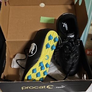 Nwt Puma Kids Cleats Procat